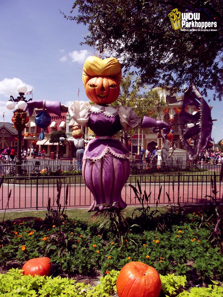 Pumpkin Scarecrows Main Street USA Magic Kingdom First Lady